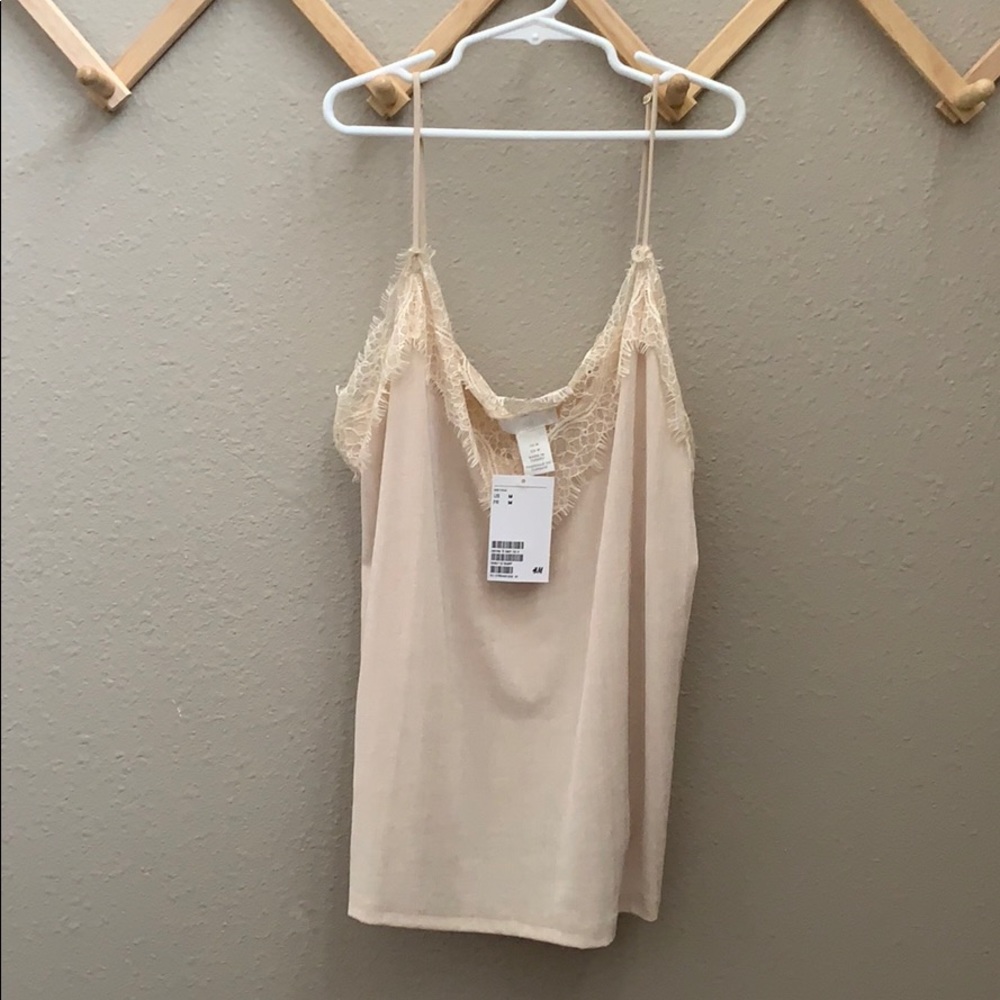 H&M | TOP WITH LACE